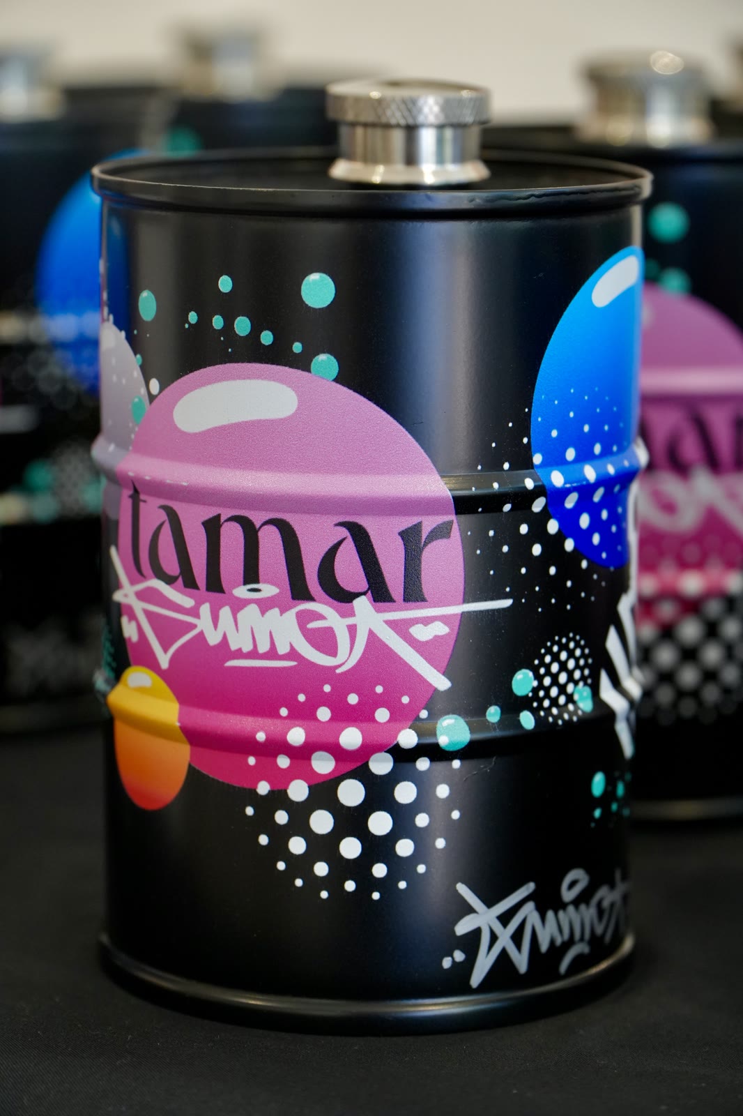 Baril collector Tamar Gin x Sumo